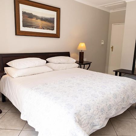 Cape Village Lodge Durbanville Room photo